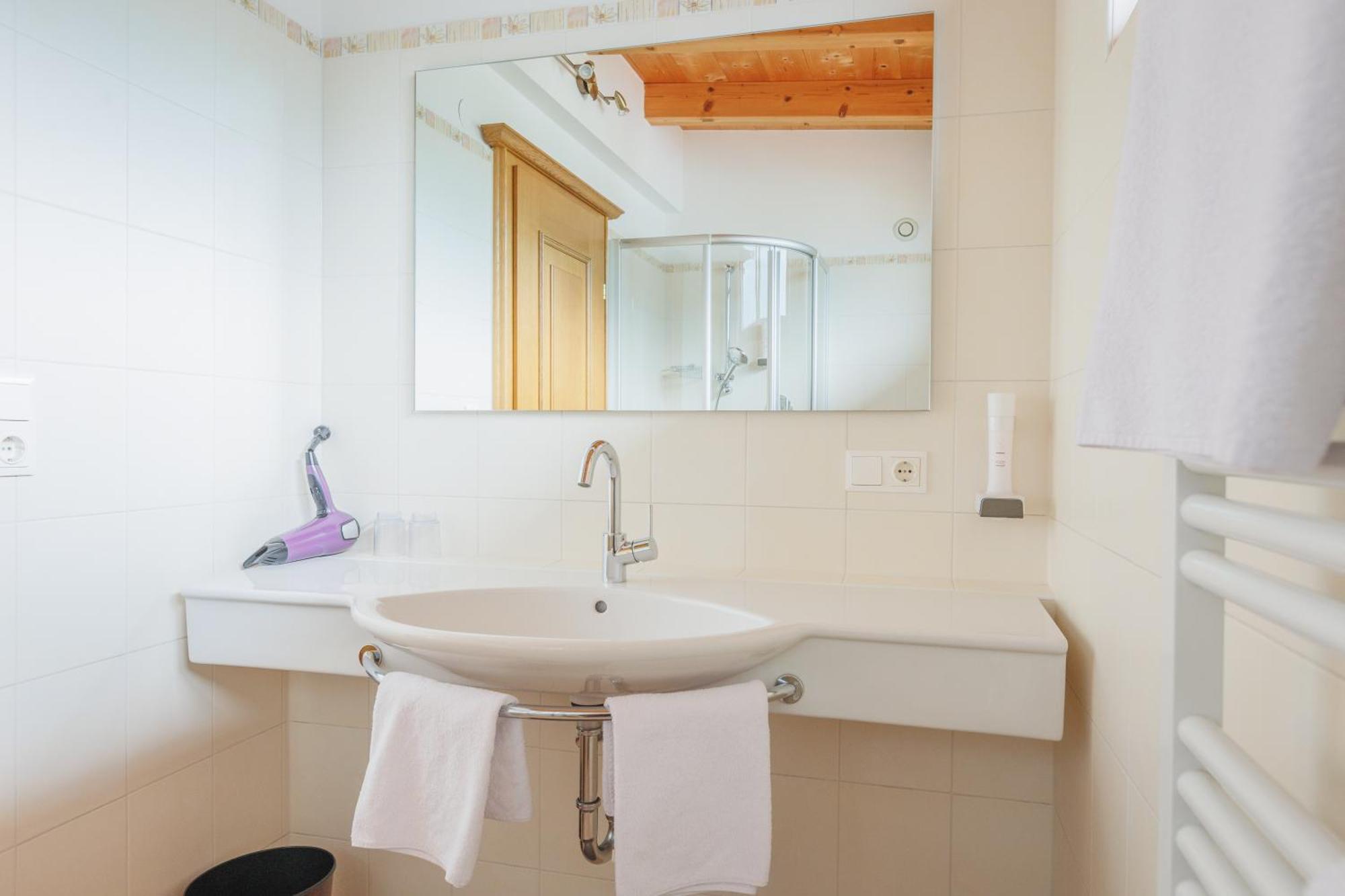 Hin&Weg Das Aparthotel Ried im Zillertal Ngoại thất bức ảnh