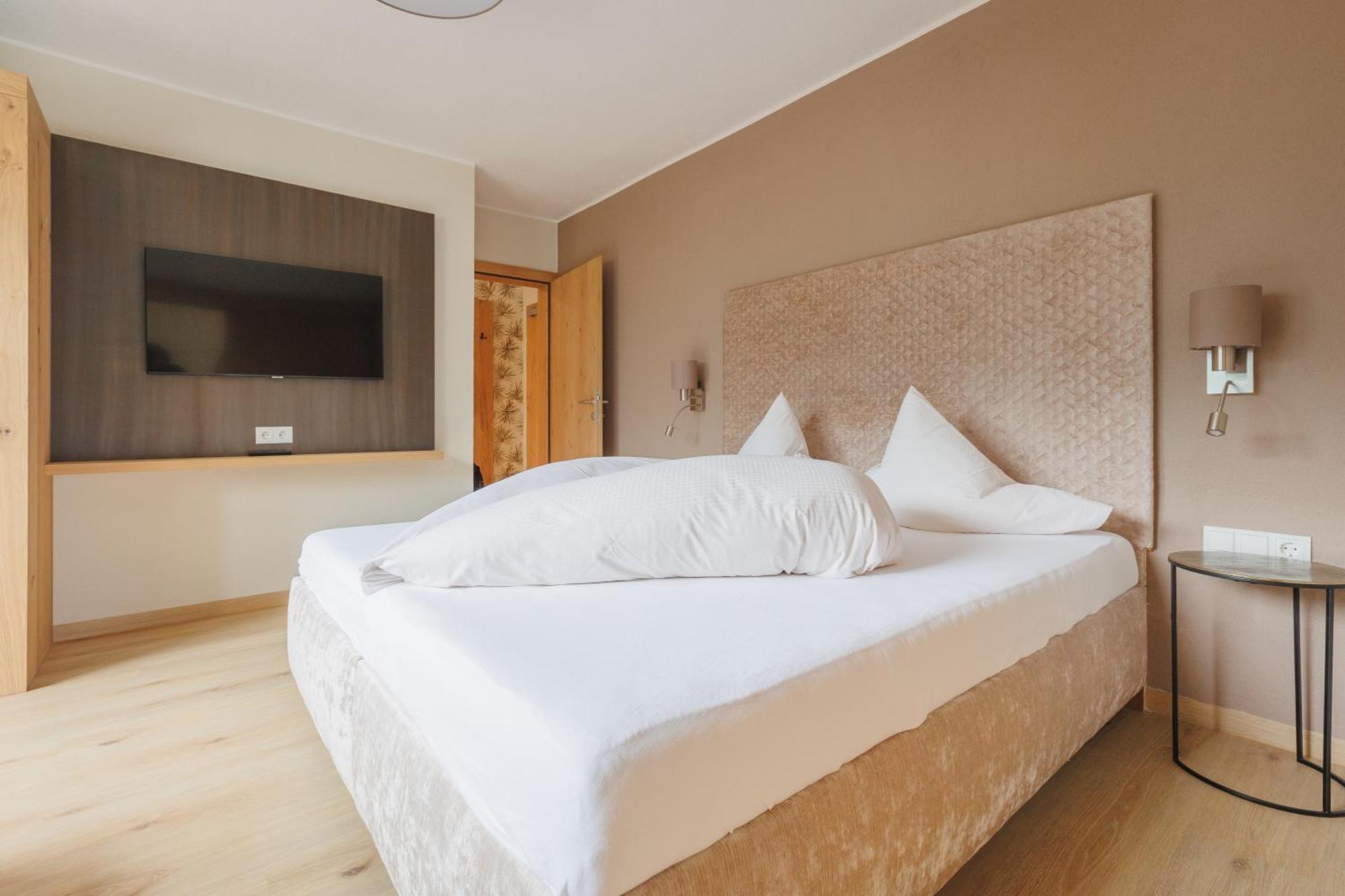 Hin&Weg Das Aparthotel Ried im Zillertal Ngoại thất bức ảnh