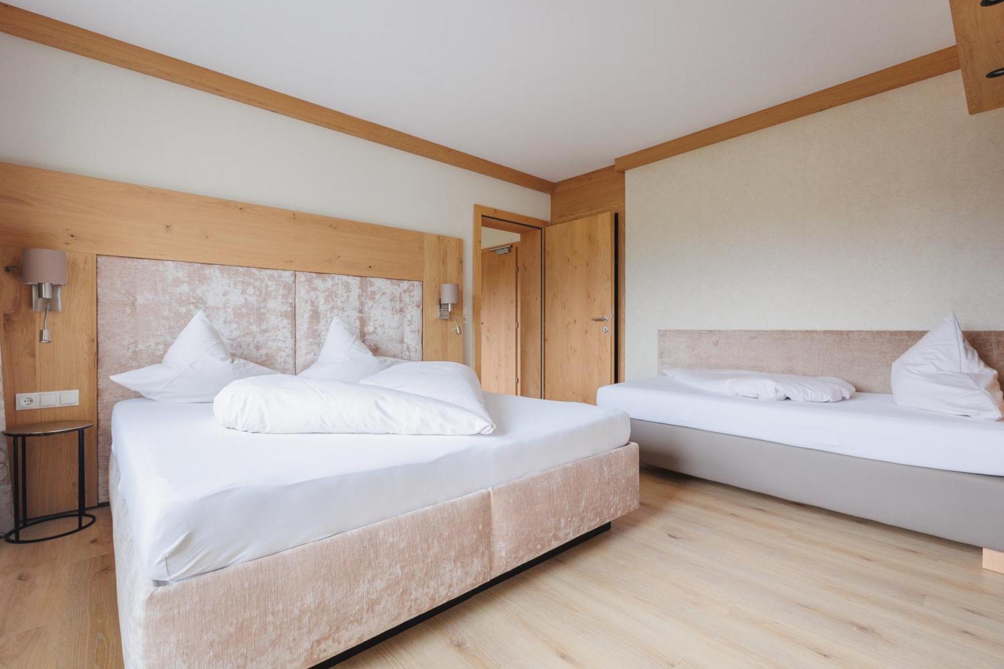 Hin&Weg Das Aparthotel Ried im Zillertal Ngoại thất bức ảnh