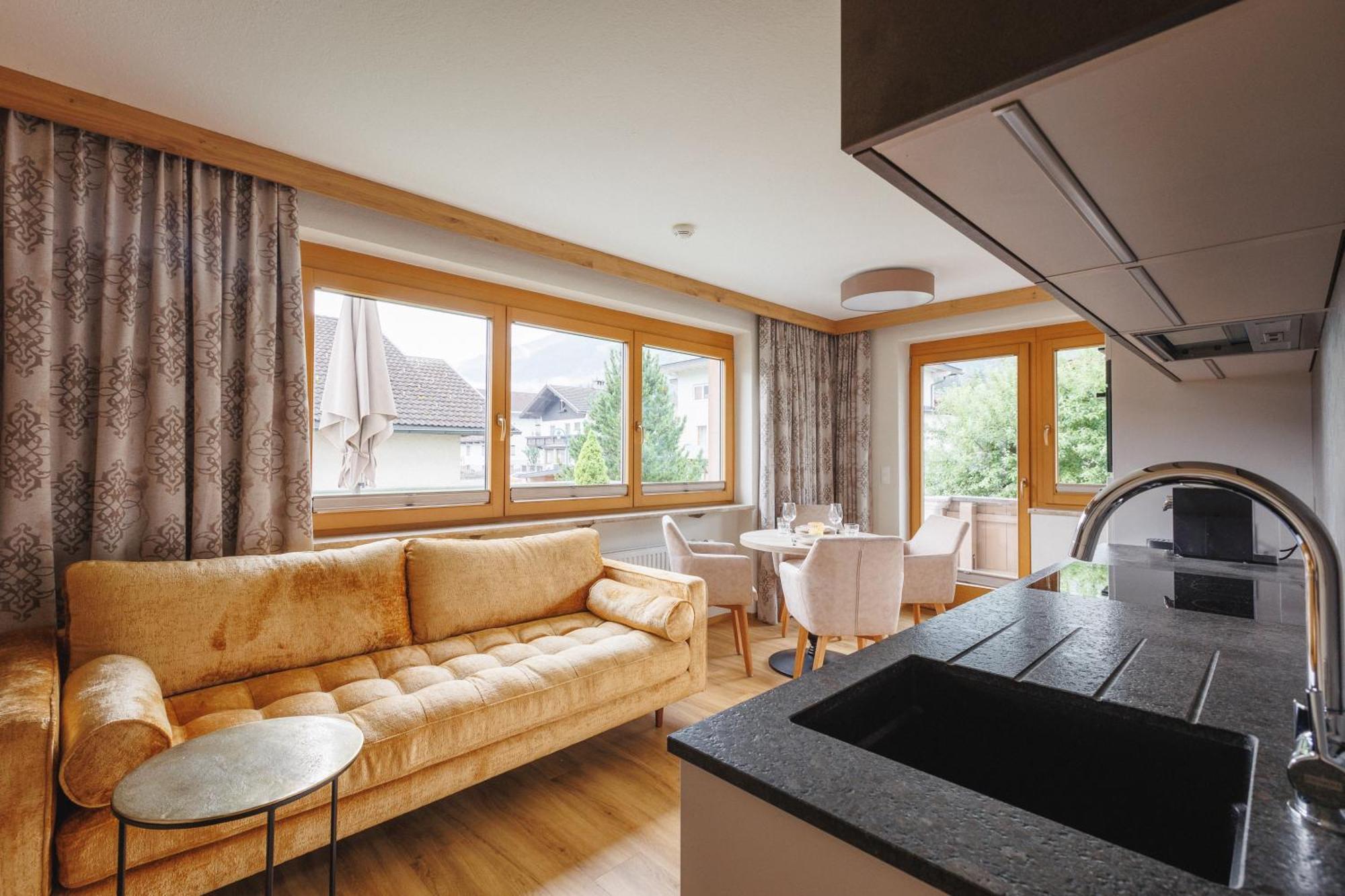 Hin&Weg Das Aparthotel Ried im Zillertal Ngoại thất bức ảnh