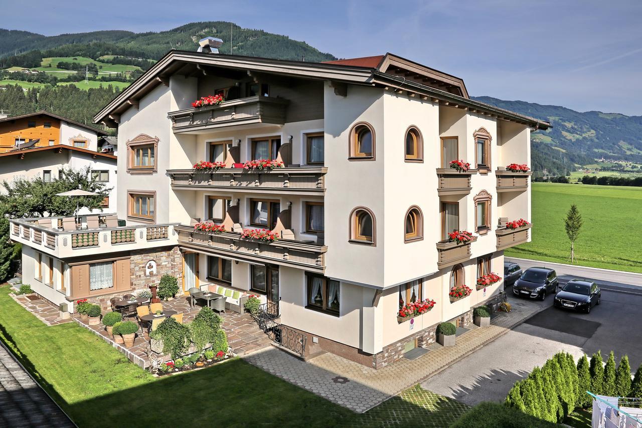 Hin&Weg Das Aparthotel Ried im Zillertal Ngoại thất bức ảnh